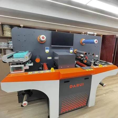 Xinsen Package lance un nouvel équipement d'impression numérique haut de gamme, ouvrant la voie à une nouvelle ère d'emballage personnalisé.